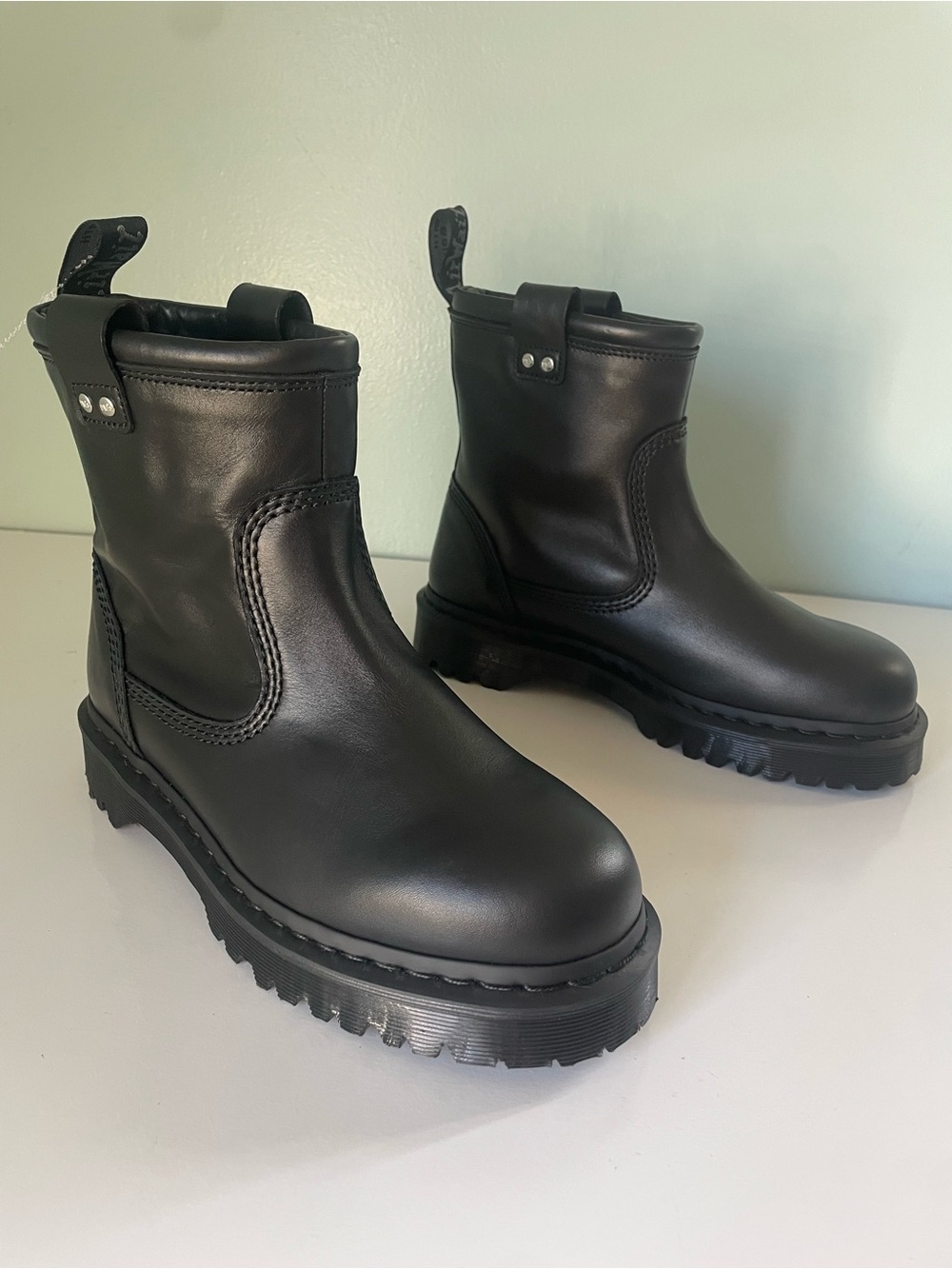 Dr. Martens Biker Boots Womens 8 Black Anistone Low Leather PullOn Lug Sole Moto